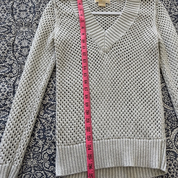 Michael Kors Metallic silver open knit sweater v neck - Picture 8 of 9